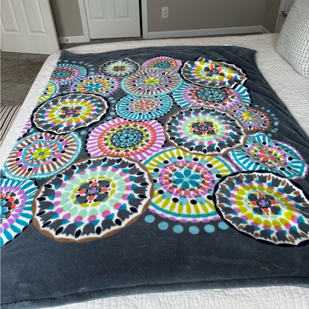 Vera Bradley Multicolor Mandala throw Blanket